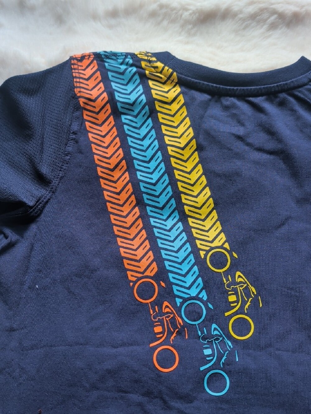 π 4 for $20 π Disney TRON Girls Youth T-shirt Size Large - Picture 5 of 5